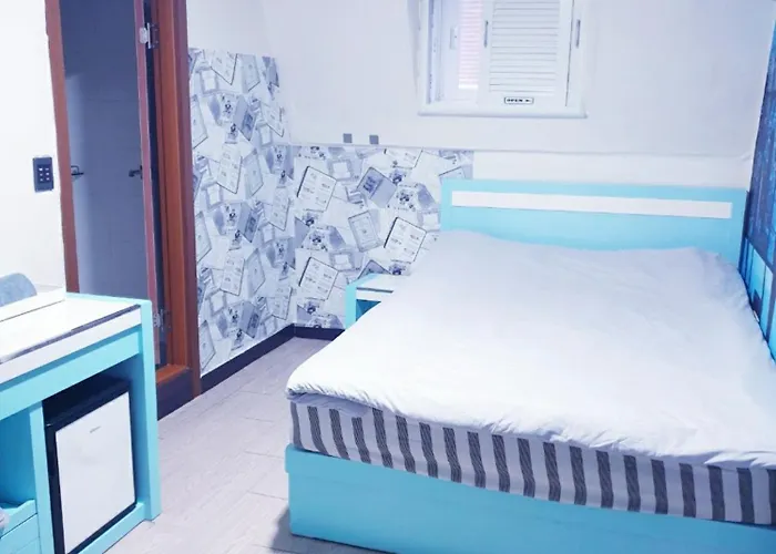 Oppa Sinchon-hongdae Hostal