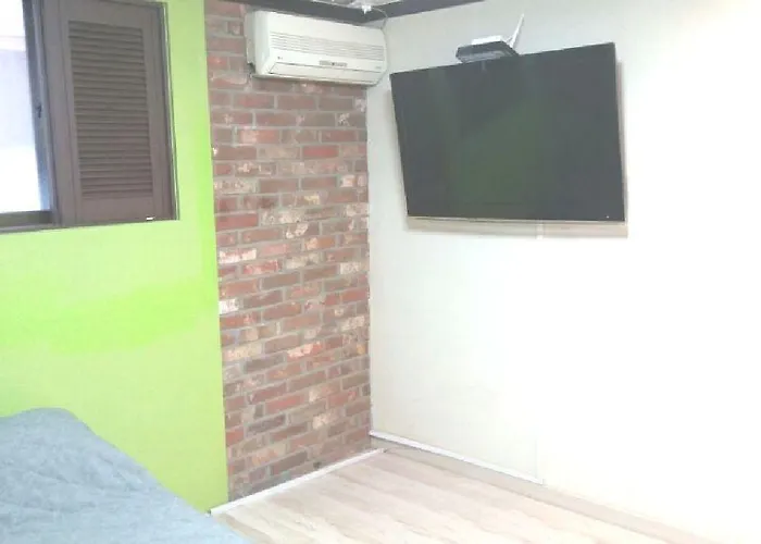 Hostel Oppa Sinchon-hongdae *