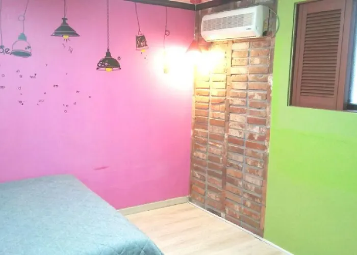 Oppa Sinchon-hongdae Hostal