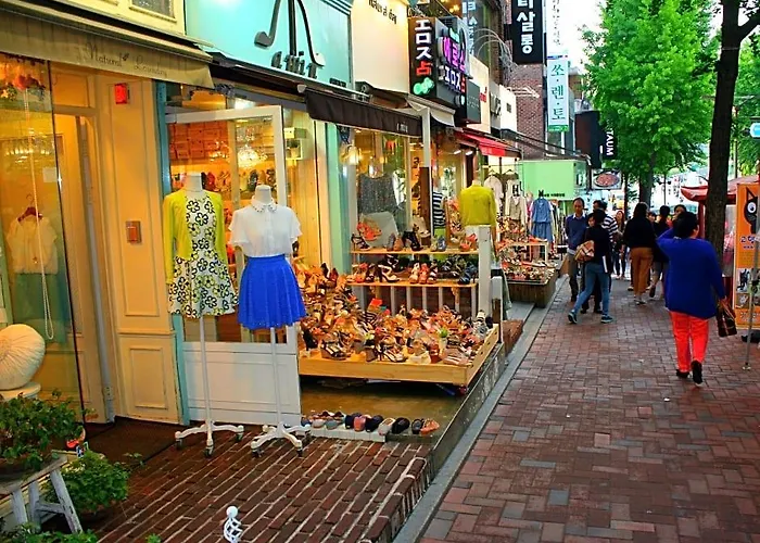 Oppa Sinchon-hongdae * Séoul