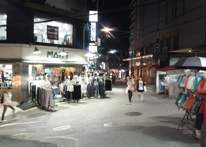Hostal Oppa Sinchon-hongdae